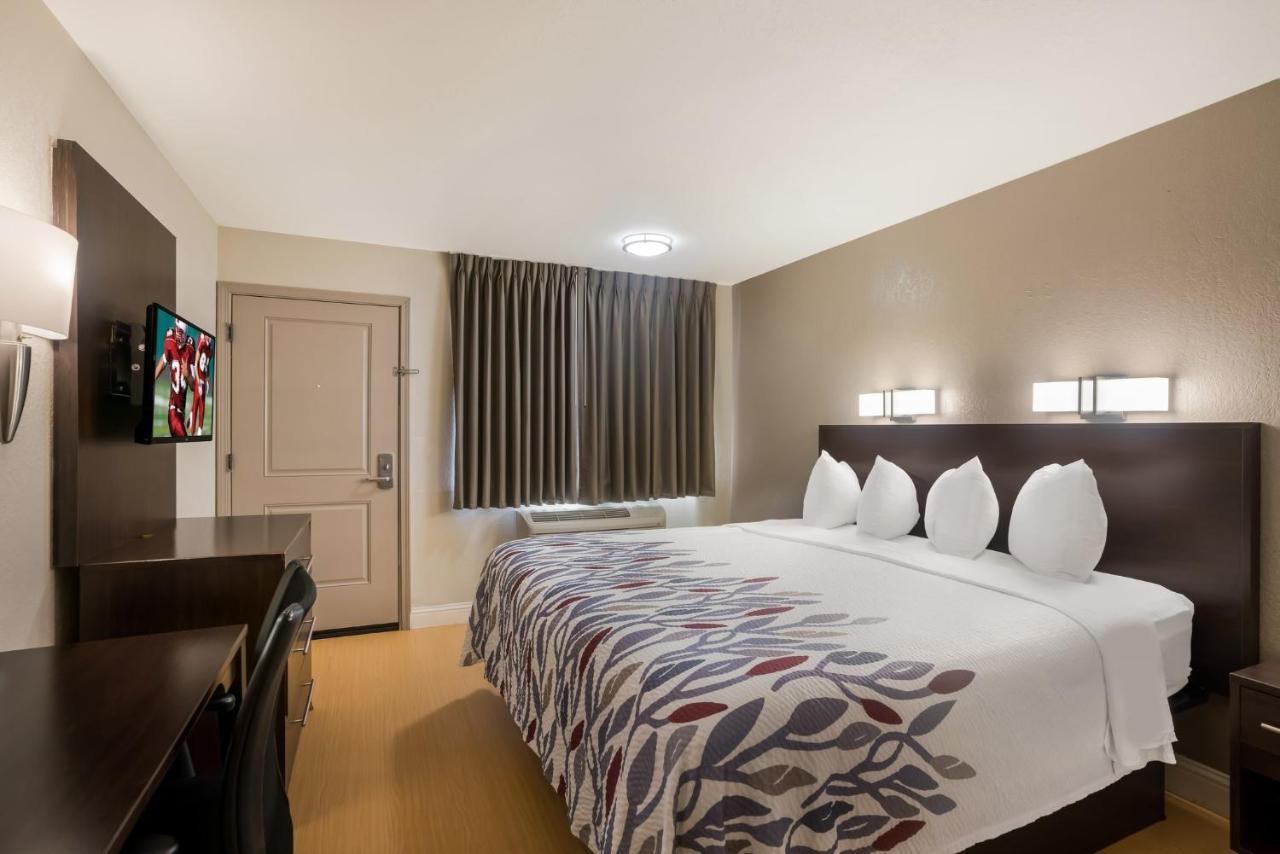 Red Roof Inn Stockton Dış mekan fotoğraf